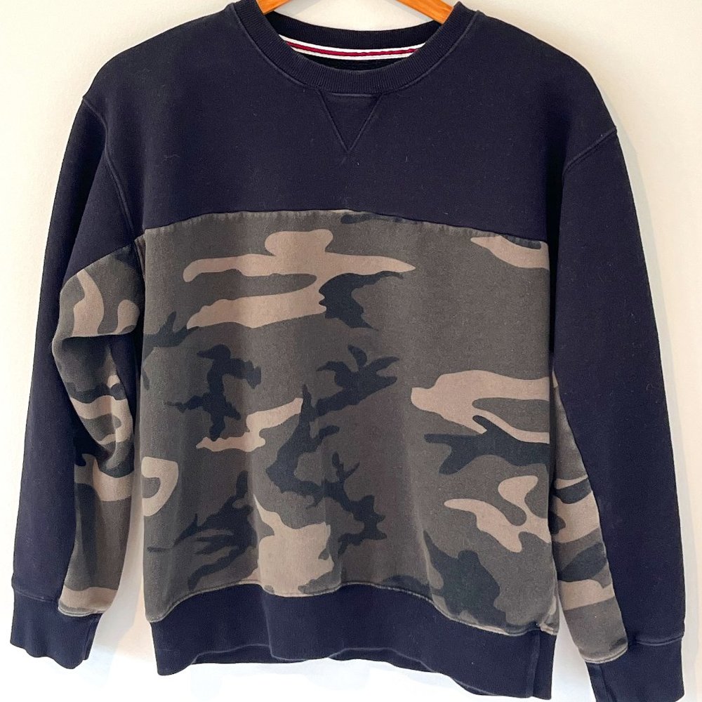 Aritzia tna camo colorblock crewneck streetwear Size Medium